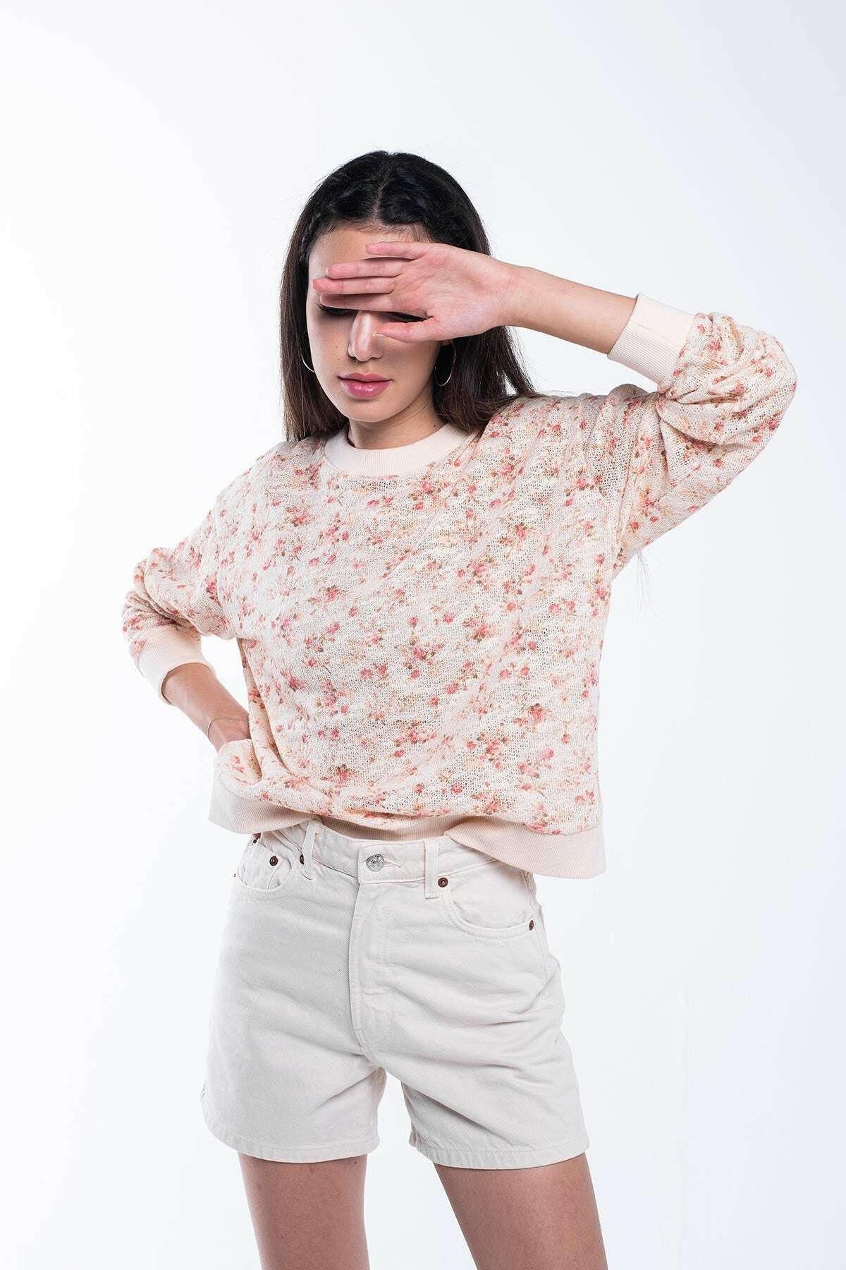 Floral print 100% cotton sweatshirt in pink with breathable fabric